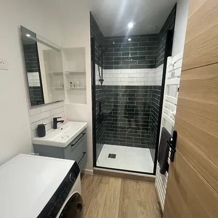 Stella Face A La شقة *